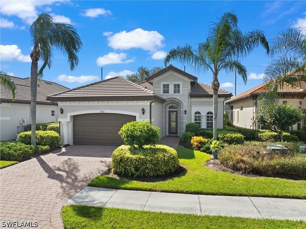 7828 Valencia Ct, Naples