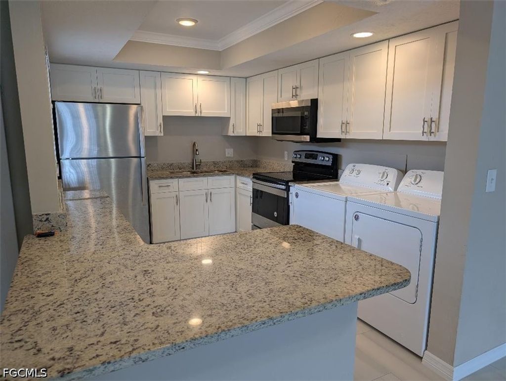 3715 Se 9th Pl #9, Cape Coral