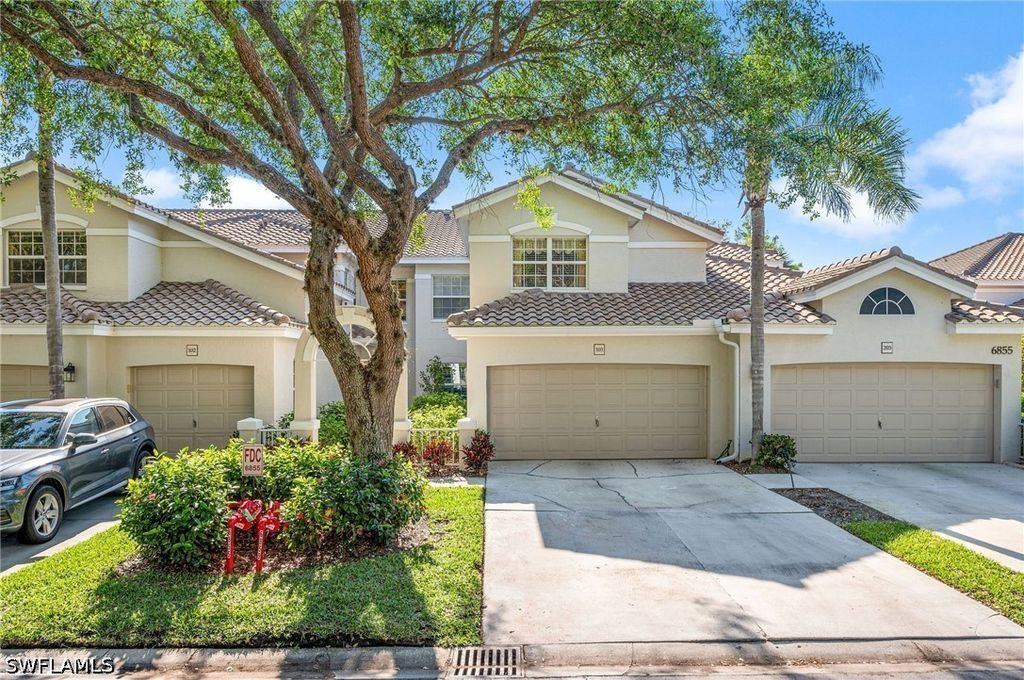6855 Satinleaf Rd S 103, Naples