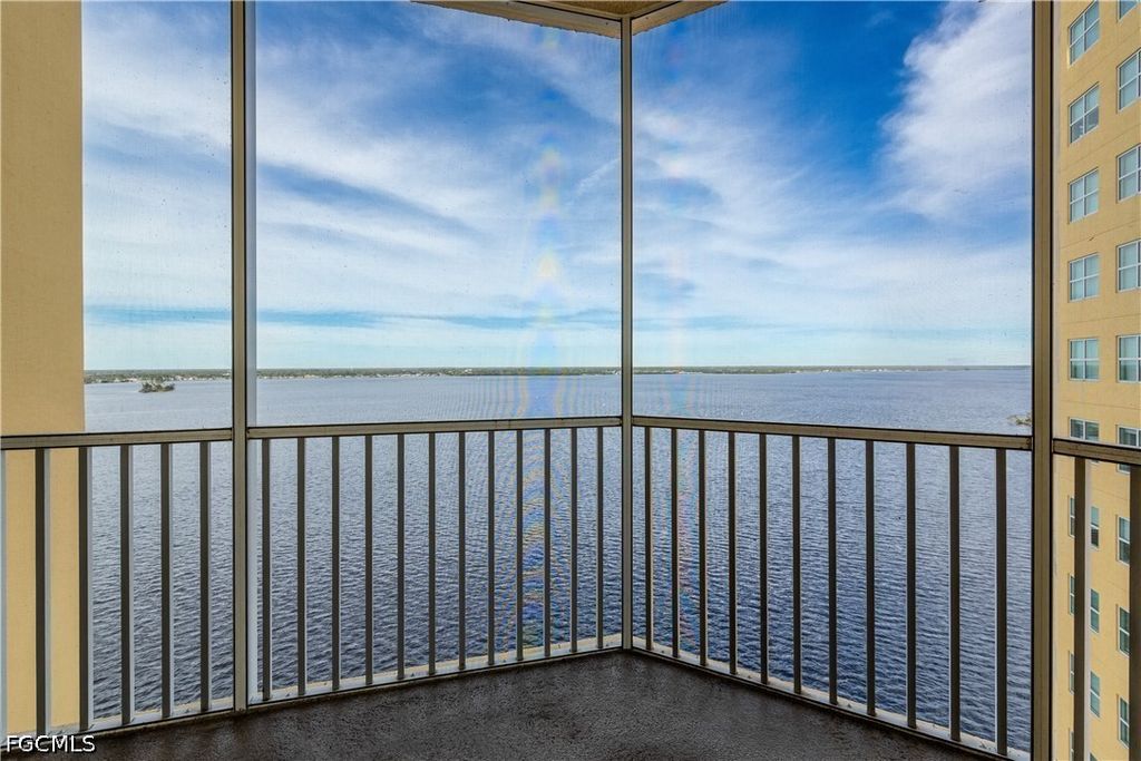 2745 1st St 1406, Fort Myers
