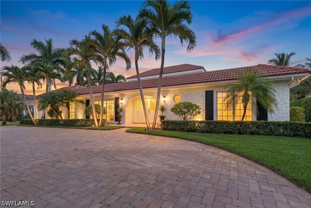 503 Neapolitan Way, Naples