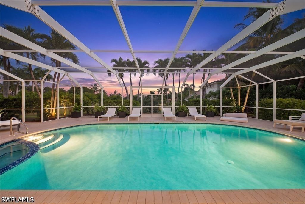 503 Neapolitan Way, Naples