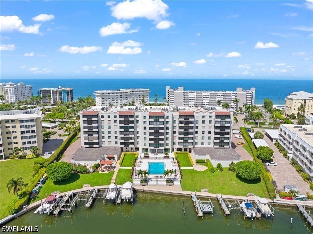 3430 Gulf Shore Blvd N 5i, Naples