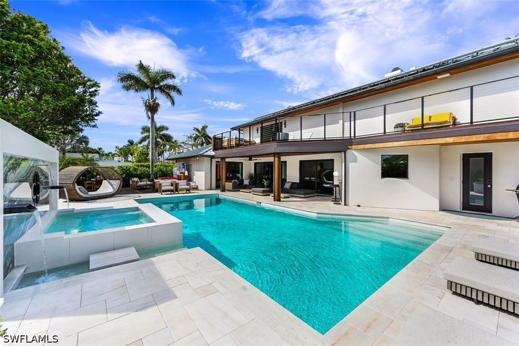 2211 Kingfish Rd, Naples