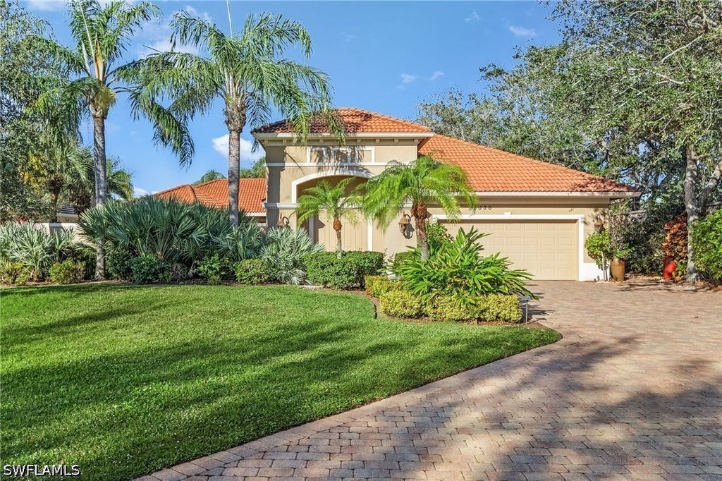 5030 Rustic Oaks Cir, Naples