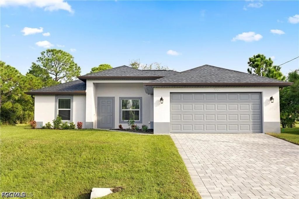 1322 Ne 12th Pl, Cape Coral