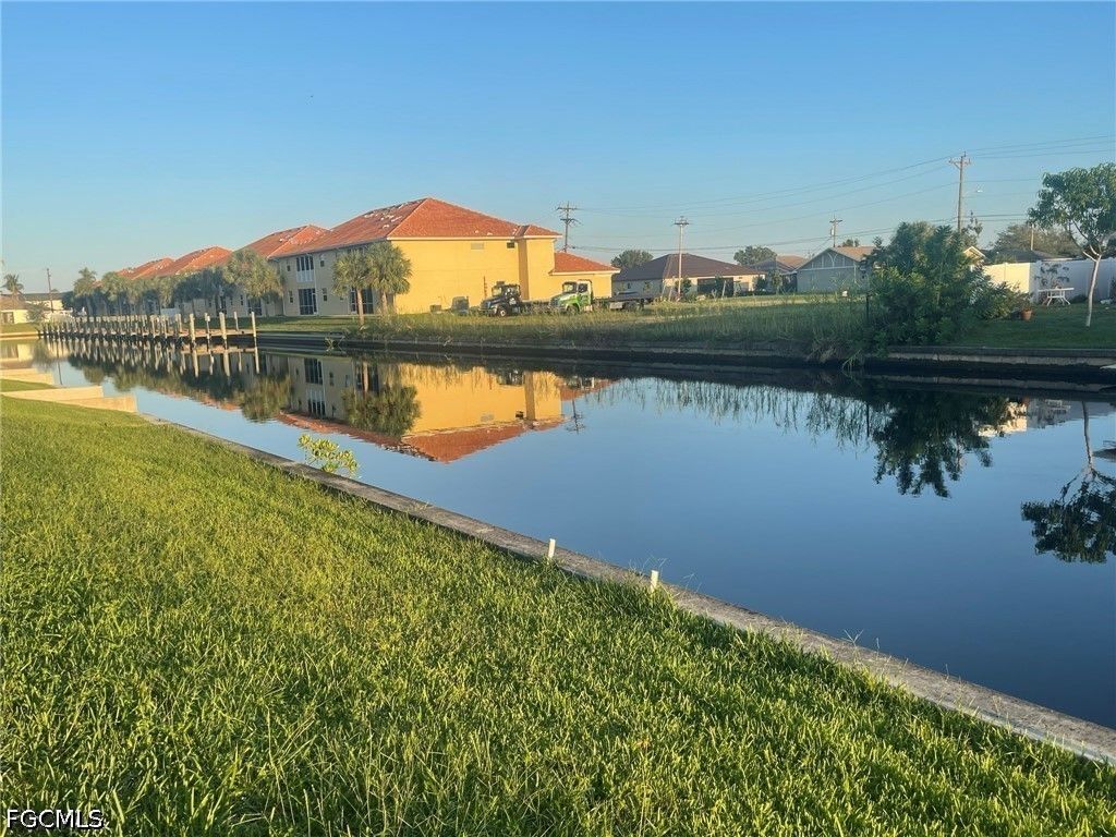 621 Sw 47th Ter 204, Cape Coral