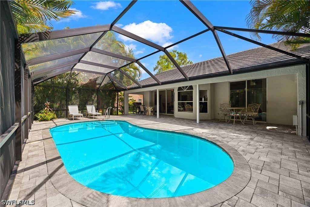 6632 Merryport Ln, Naples