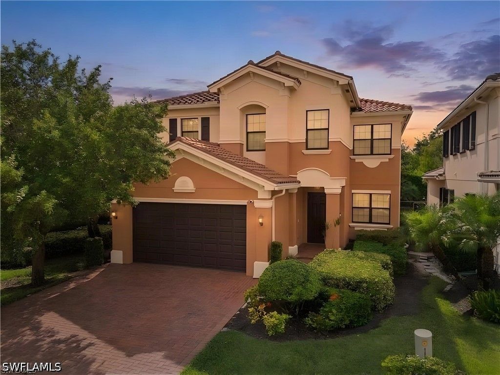 4384 Aurora St, Naples