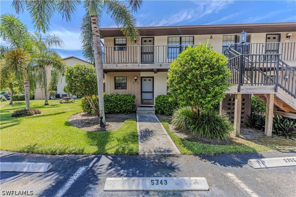 5343 Treetops Dr S101, Naples
