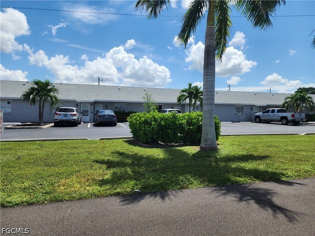 4513 Sw 8th Ct 106, Cape Coral