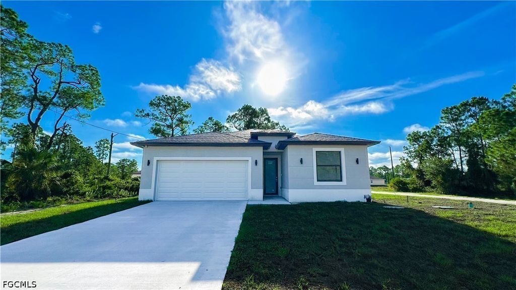 731 Bering Ave S, Lehigh Acres