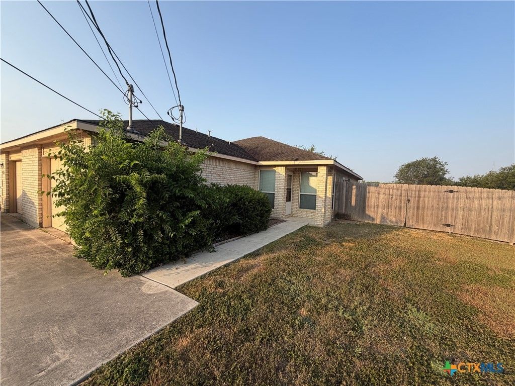 2752 Fm 1044, New Braunfels
