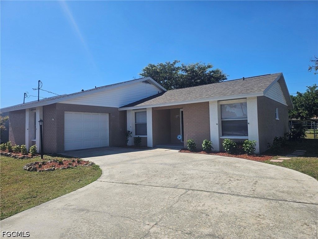 4126 Se 2nd Ave, Cape Coral
