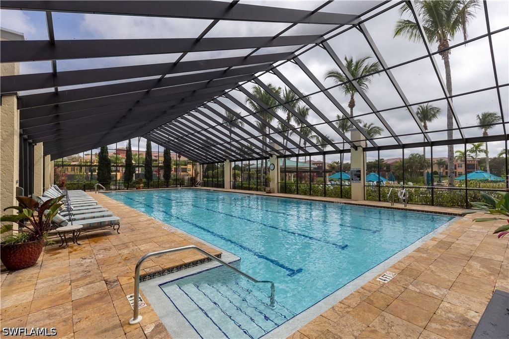 8641 Piazza Del Lago Cir 203, Estero