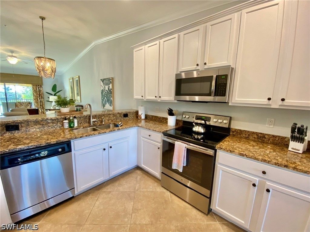 9532 Avellino Way 2722, Naples