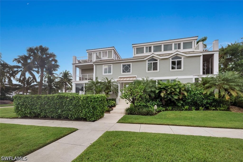 180 6th Ave S 3, Naples