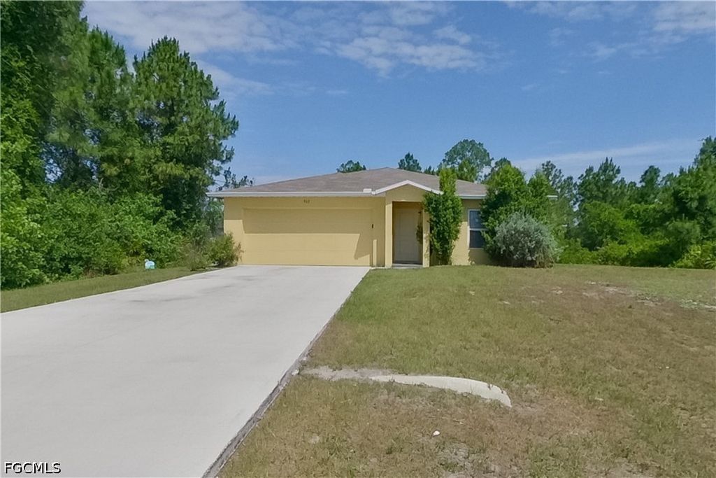 947 Grant Blvd, Lehigh Acres