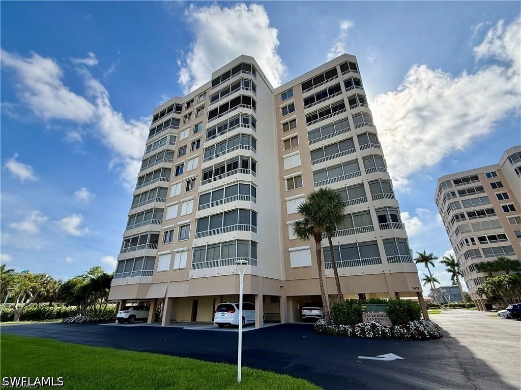 11118 Gulf Shore Dr A204, Naples