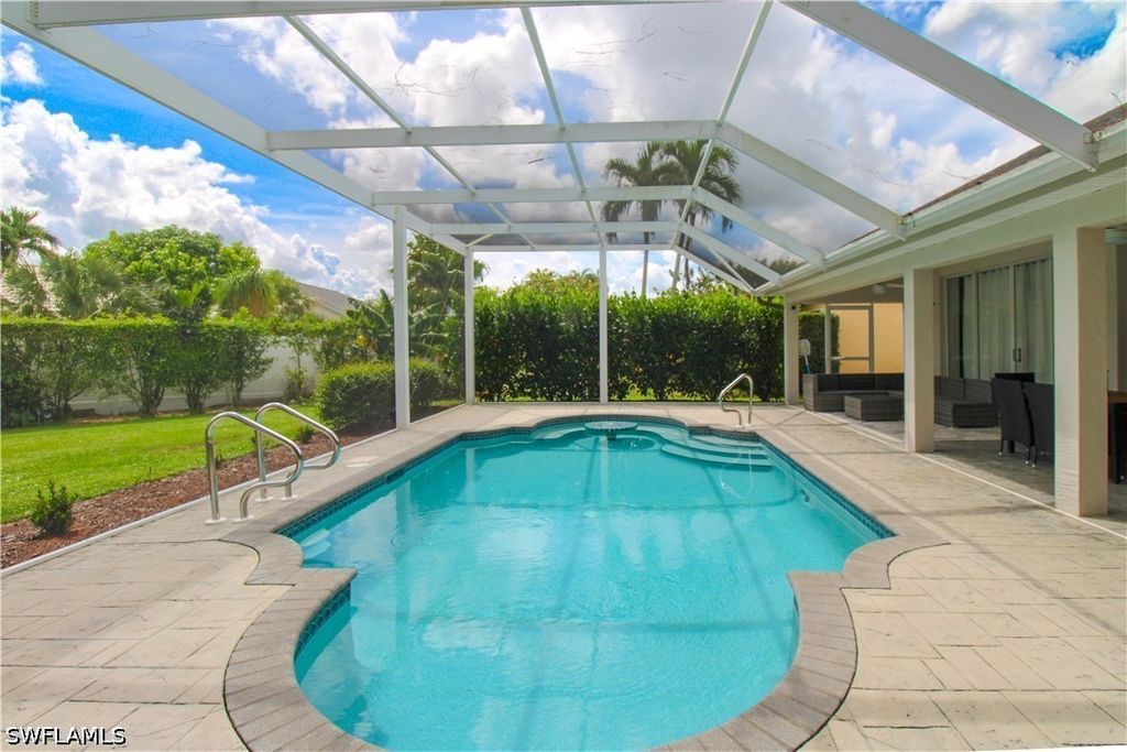700 Lambton Ln, Naples