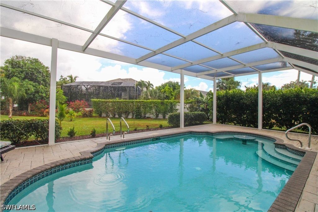 700 Lambton Ln, Naples