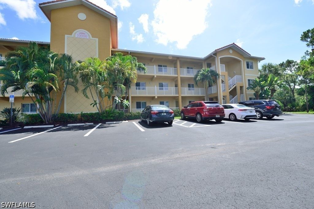 10000 Maddox Ln 125, Bonita Springs