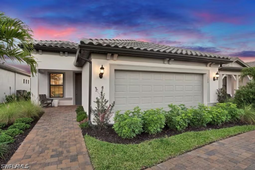 1904 Sierra Ct, Naples