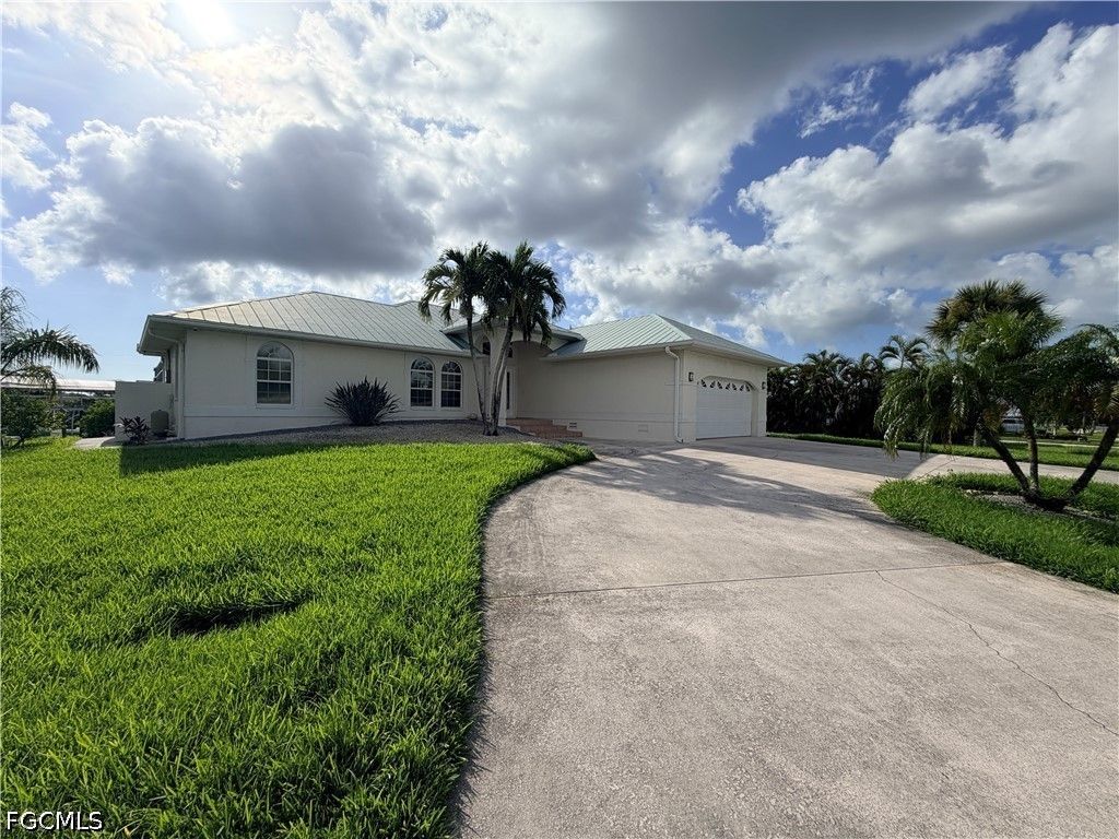 17721 Broadway Ave, Fort Myers Beach