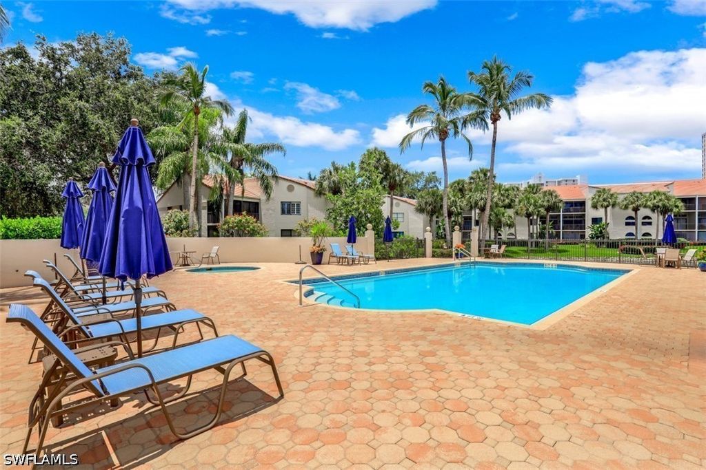 6500 Valen Way A-305, Naples