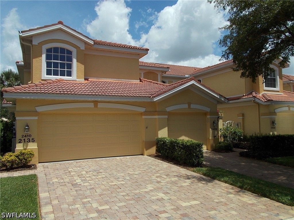 2110 Arielle Dr 103, NAPLES