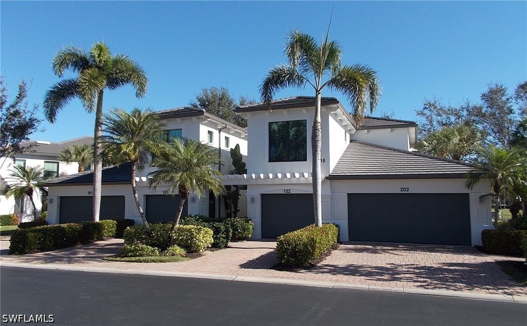 2444 Ravenna Blvd 202, Naples