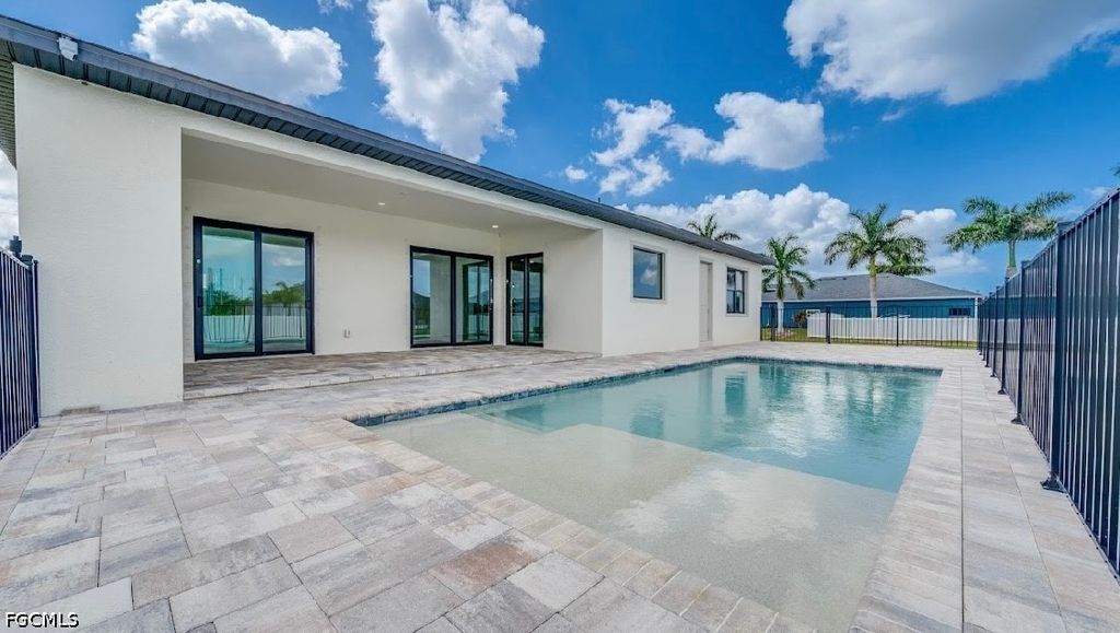 3614 Sw 3 St, Cape Coral