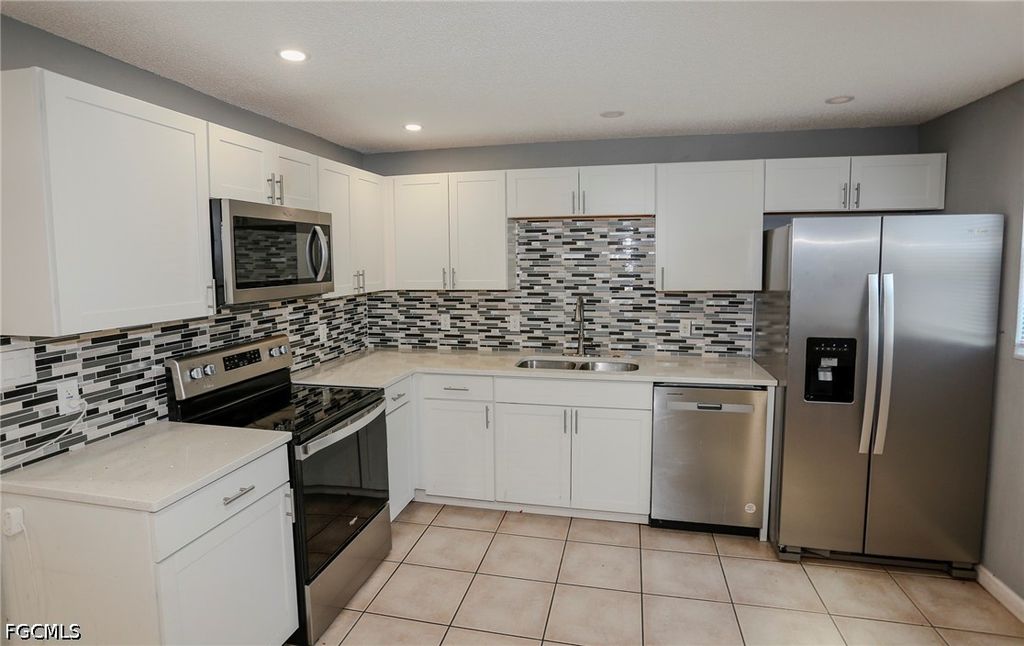 2055 Braman Ave 3, Fort Myers