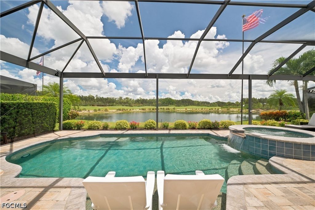 8888 Savona Ct, NAPLES