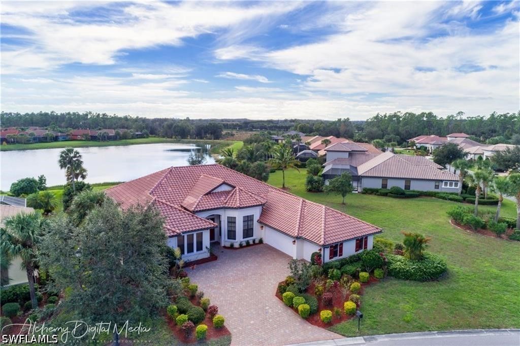12501 Fairmont Dr, Fort Myers