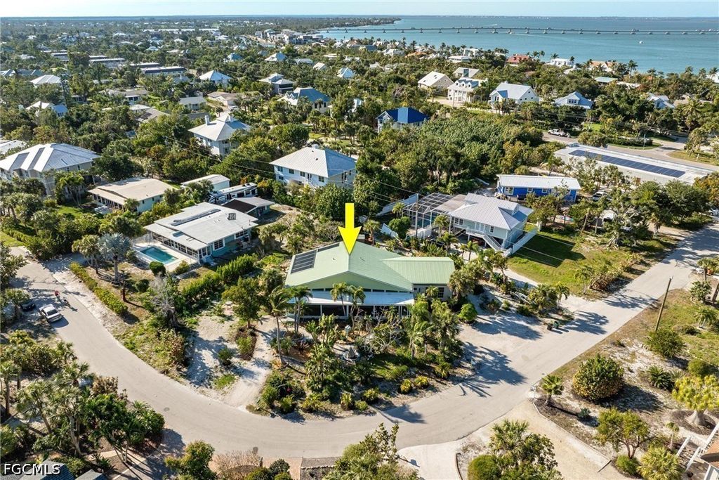 434 Lagoon Dr, Sanibel