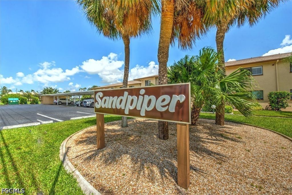 1009 Se 46th Ln 203, Cape Coral