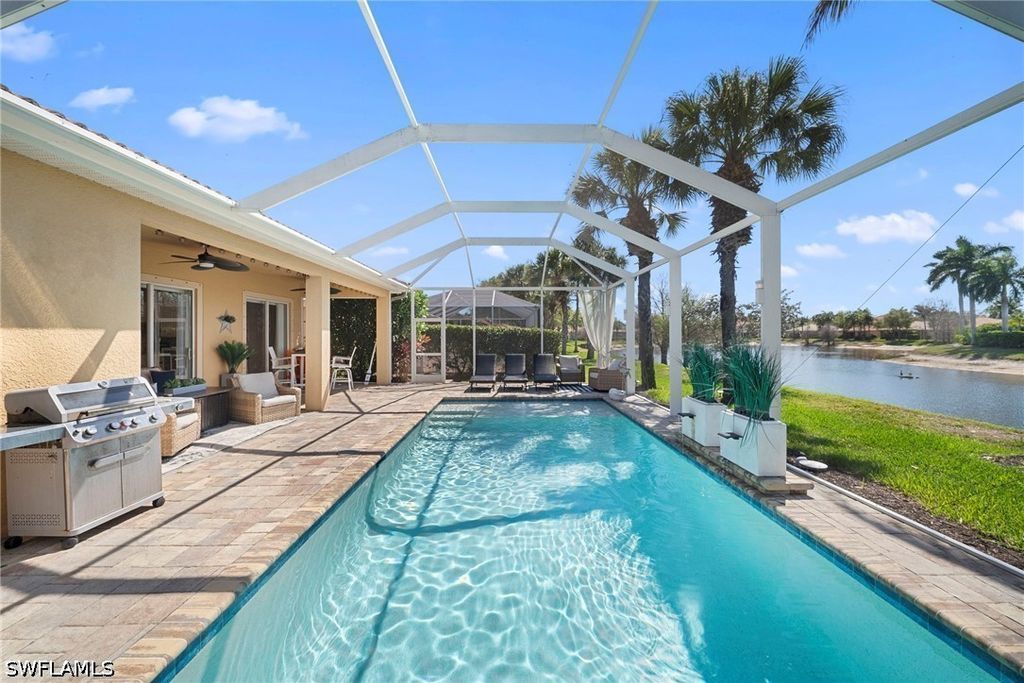 14321 Manchester Dr, Naples