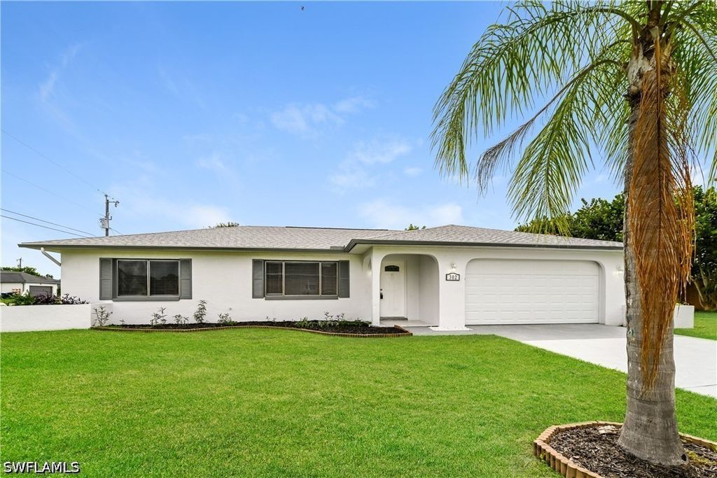 302 Se 3rd St, Cape Coral