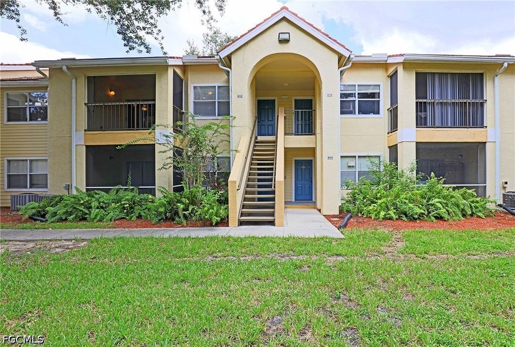 12561 Equestrian Cir 812, Fort Myers