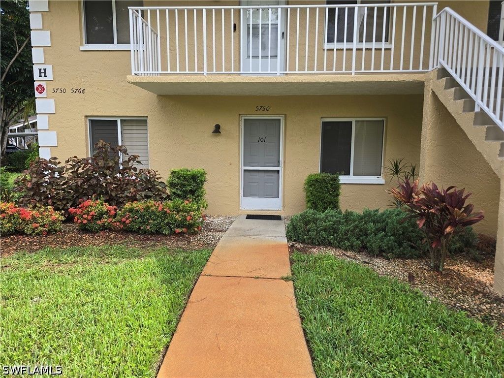 5750 Woodmere Lake Cir H101, Naples