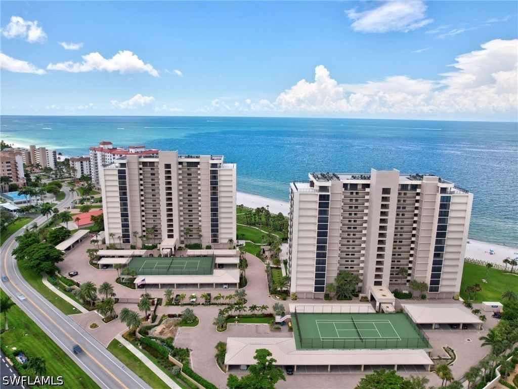 10951 Gulfshore Dr 1405, Naples