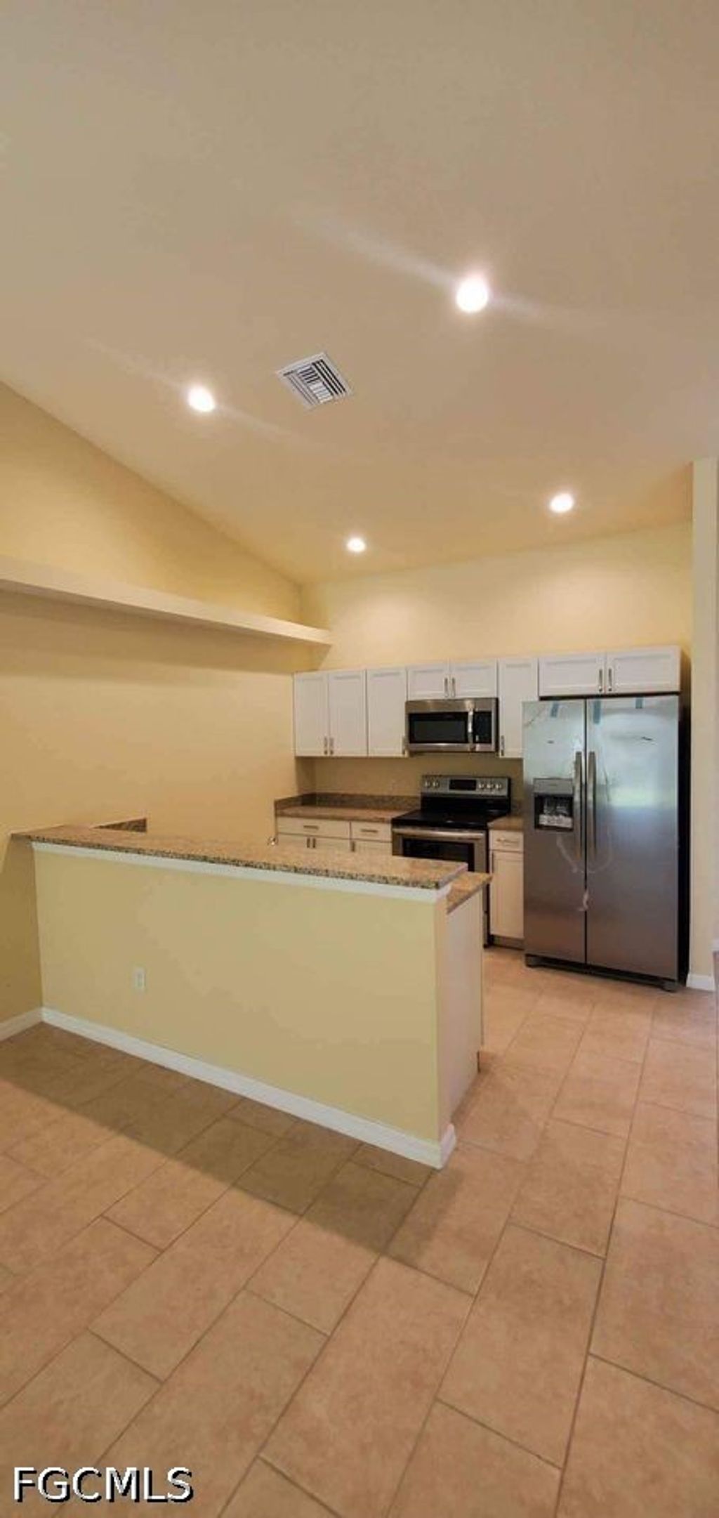 811 Se 24th Ave, Cape Coral