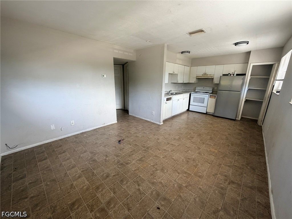 2670 Broadway 5, Fort Myers