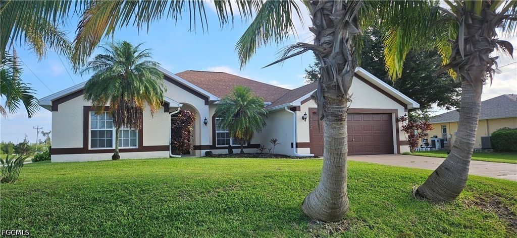 1923 Sw 26th St, Cape Coral