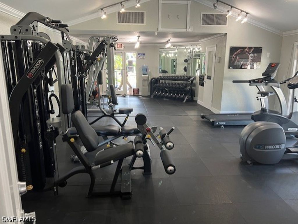 1390 Wildwood Lakes Blvd 8, Naples