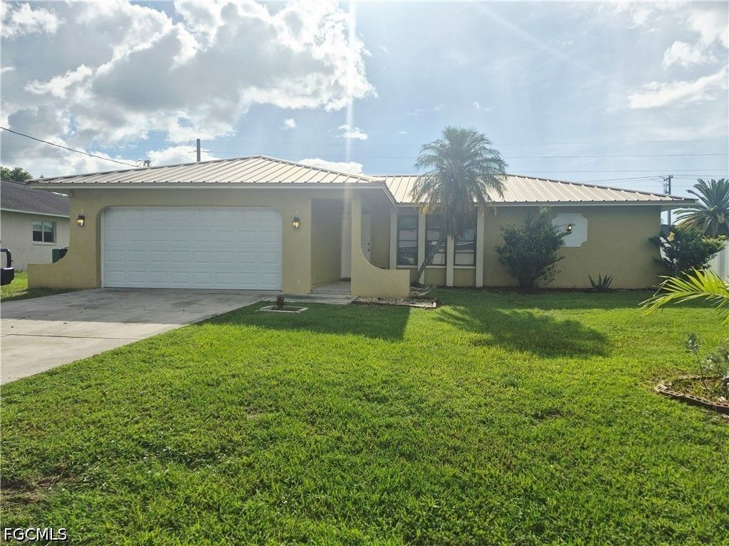 3206 Se Santa Barbara Pl, Cape Coral
