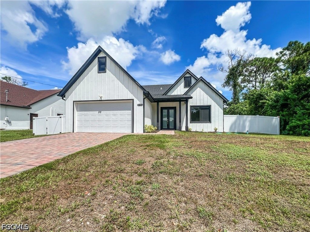 4306 3rd St Sw, Lehigh Acres