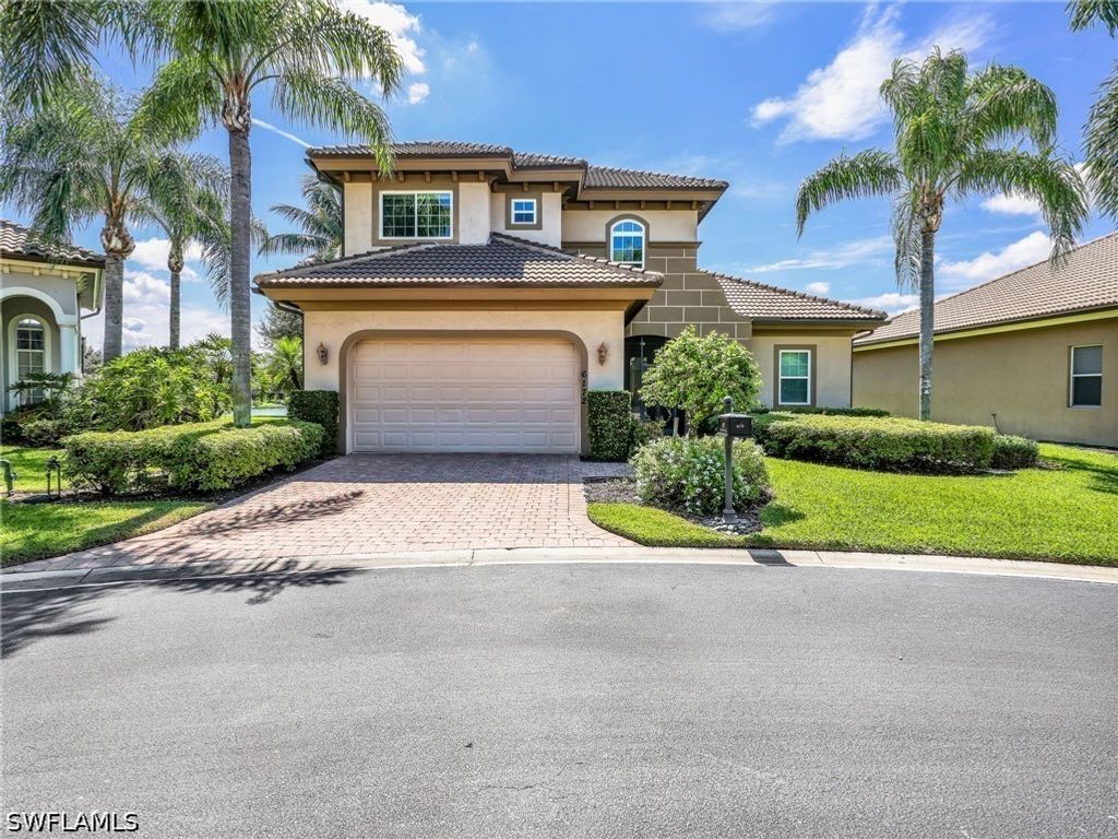 6172 Dogleg Dr, Naples