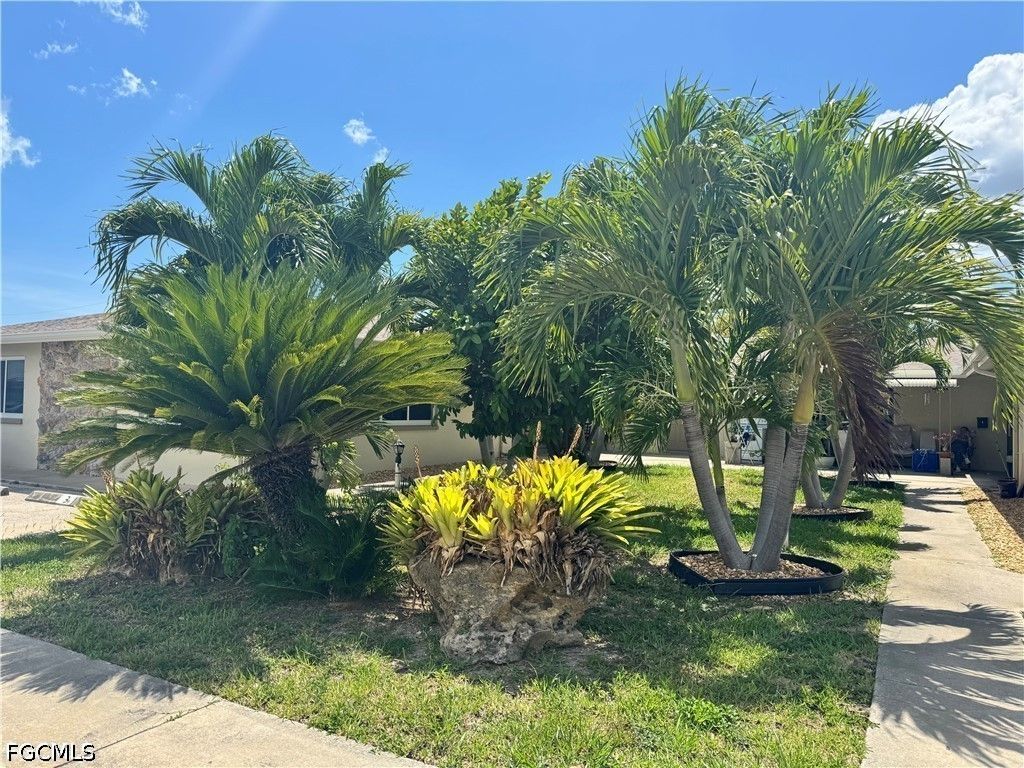 4808 Lucaya Dr 1, Cape Coral